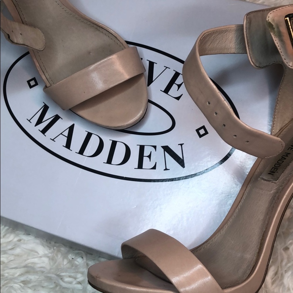 Shoes - Picture 3 of 4
